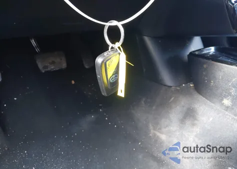 2021 Toyota Prius Prime Xle z USA, uszkodzony, nr VIN JTDKAMFP3M3189474